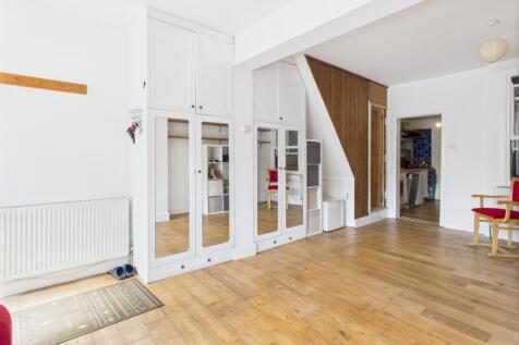 CAM02545G0-PR0468-STILL001