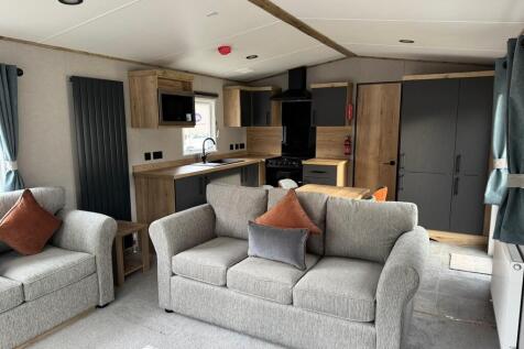 Lounge - Dining -...