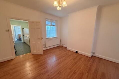 Henry St, Haslington photo 3