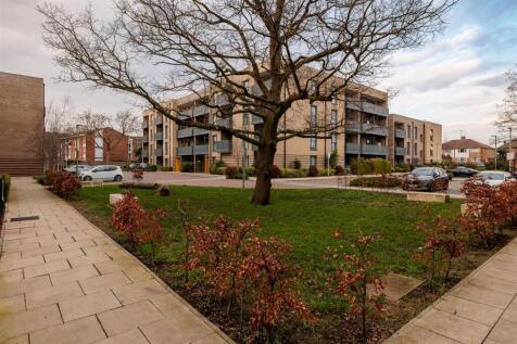 Merriam Close, E4