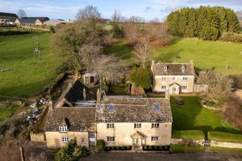 44 - Long Cottage - GL54 4AF - Web.jpg