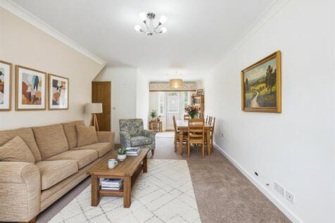 Open Plan Living / Dining