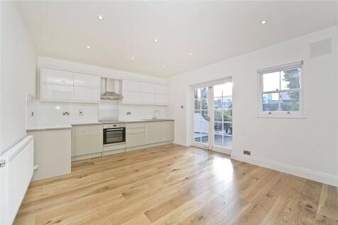 Kitchen / Reception