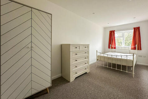 Bedroom Five (4)