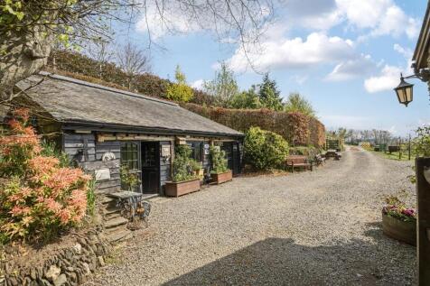 Outbuilding &amp; Driveway