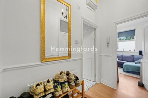 Evering Road N16-13.jpg