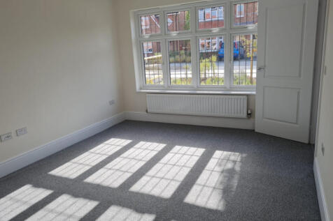 Chisbury Road, Swindon, Wiltshire, SN3 photo 3