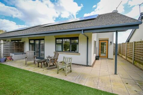 2 Bradeney Drive-12.jpg