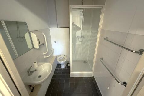 Unit G6a - Bathroom.jpg