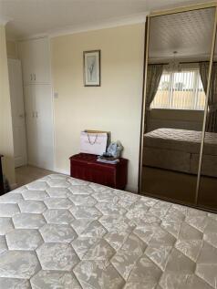 Bedroom no.1 front double: