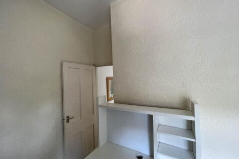 First Floor Rear Bed