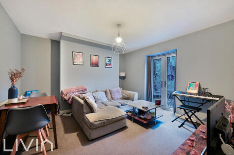 WHITEHORSE LANE, 235 (9 FROM 14)-5