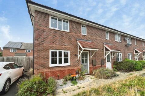 2-bed terraced on Tacitus Way, North Hykeham, LN6, £875/mo