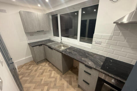1 Bedroom Flat available to Let