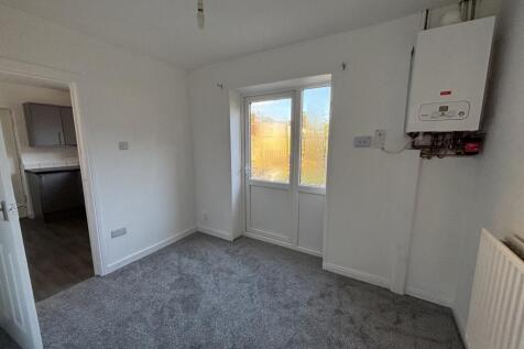 Bracken Bank Grove, Keighley, Bradford photo 4