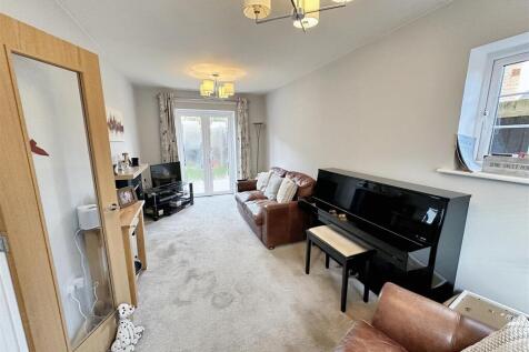 Freemans Way, Greens Norton. photo 3