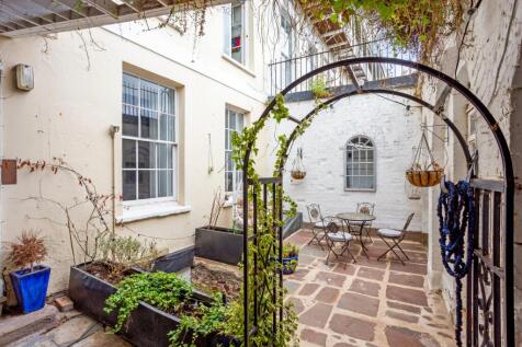 Front courtyard