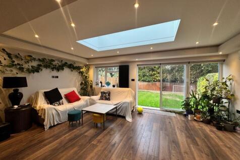 Thirlmere Gardens, Northwood, HA6 photo 4