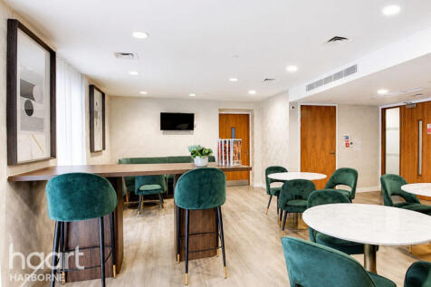This exceptional fully furnished two-bedroom, two-bathroom apartment at The Bank offers contemporary luxury, breathtaking panoramic views and first-class resident facilities, all within moments of the