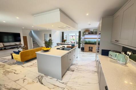 Kitchen/Dining/Living