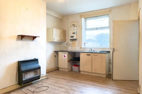 Kitchen and lounge