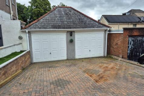 Garages 