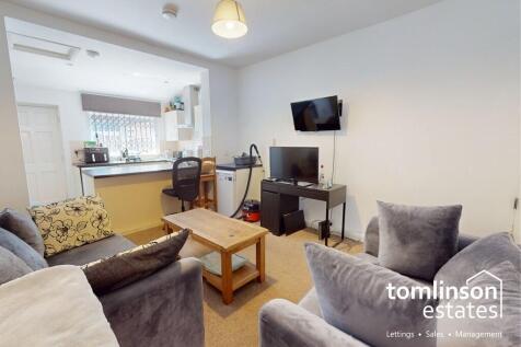 3 Bedroom mid terrace house - HMO