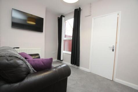 Wellington Street, Kettering, Northamptonshire, NN16 photo 5