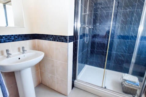 Principal En Suit...