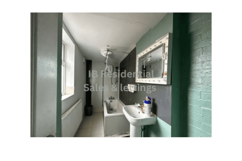 BATHROOM ONE