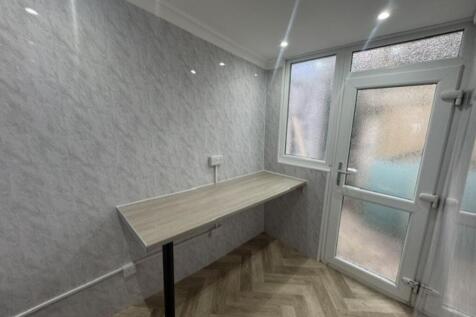 Phillip Street, Pontypridd, CF37 photo 3