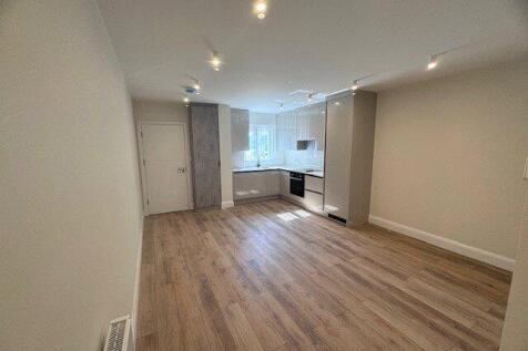 Kitchen / Lounge