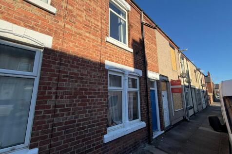 2-bed terraced on Brougham Street, Darlington, £625/mo