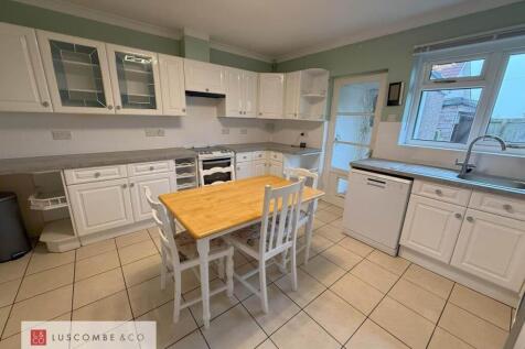 Cefn Court, Rogerstone, Newport photo 4