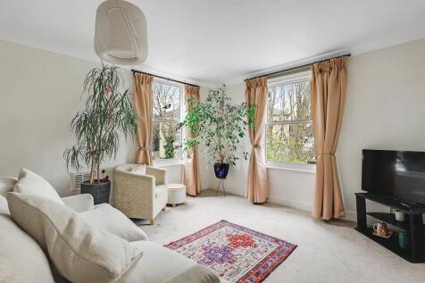 02-251bJHPropWpen - Flat 8, 50 Melton House - 16-s