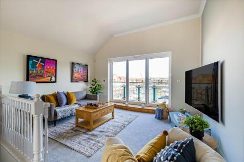 Second floor sitting room