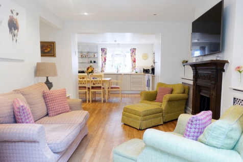 Elegant Chelsea Townhouse with Private Garden | P