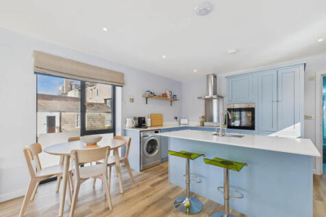 Fore Street, Kingsbridge photo 3