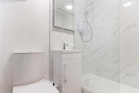 Otter-bathroom-1.jpg