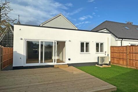 Redhill, RH1 - property photo