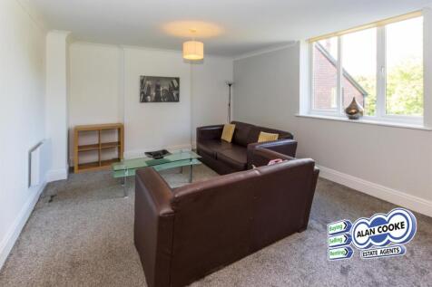 OPEN PLAN LOUNGE &amp; KITCHEN