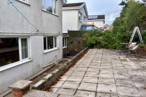 Front &amp; Rear Garden