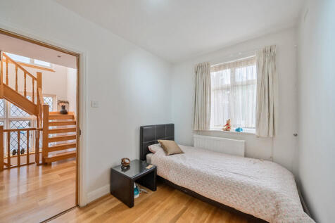 1374418-4-690462c...