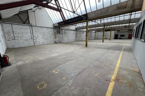 Commercial Property to rent Image 3