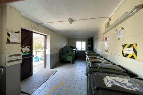 Refuse Room