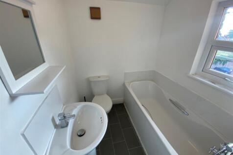 6 Andrews Building - bathroom 2.jpg