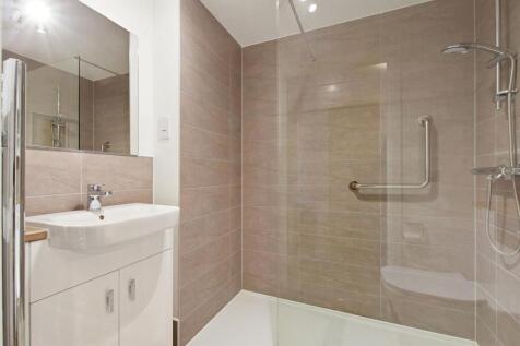 14-8f0bGCMCS - 42 Lionheart Court - Shower -Origin