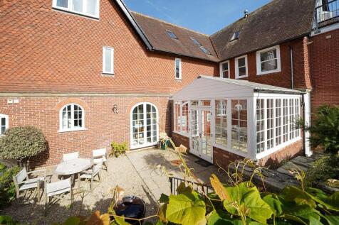 Entrance &amp; Conservatory