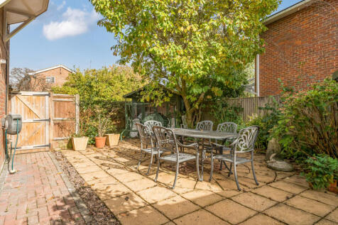 1370458-1-68f8c60...