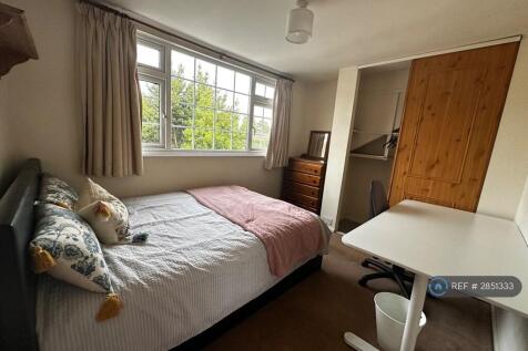 £650 Bright Airy Double Room Fully Furnished 